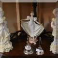 P07. Porcelain figurines. 